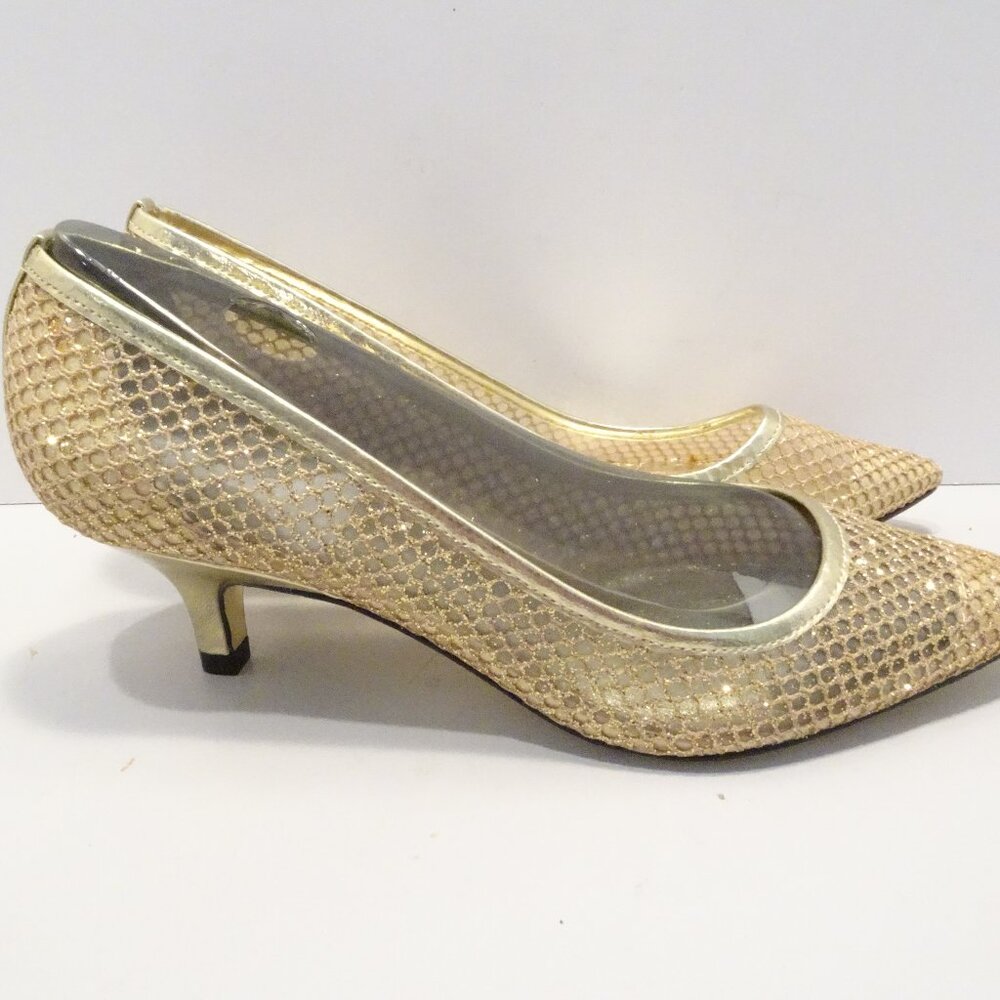 ADRIANNA PAPELL Lois Kitten Heels Shoes Women's 5.5M Closed Toe Gold Mesh Party